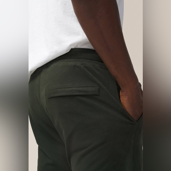 Good Man Brand Revolve Pro Flex Jet Set Jogger Pants in Navy Blue - Picture 10 of 13